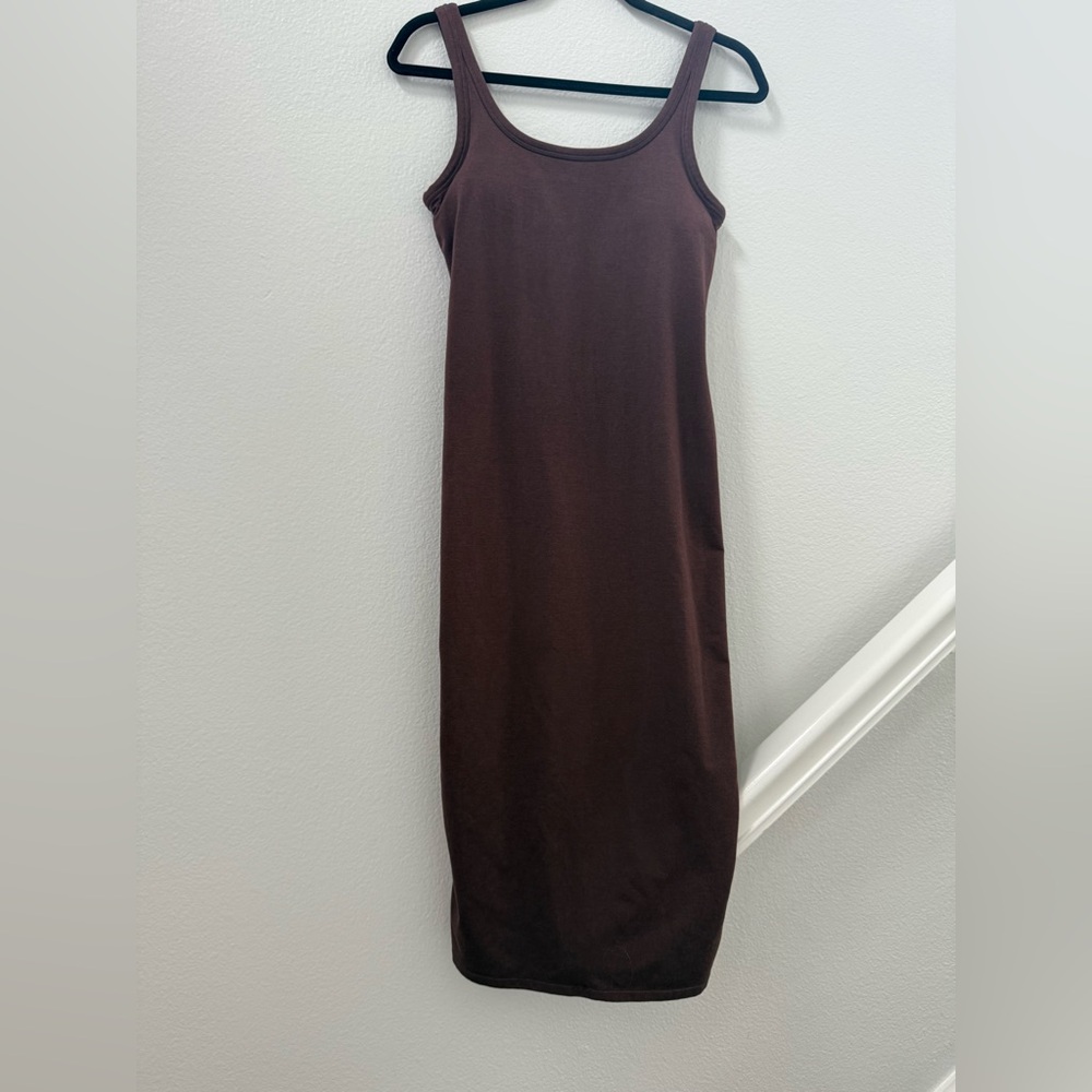 VUORI HALO ESSENTIAL DRESS (small)